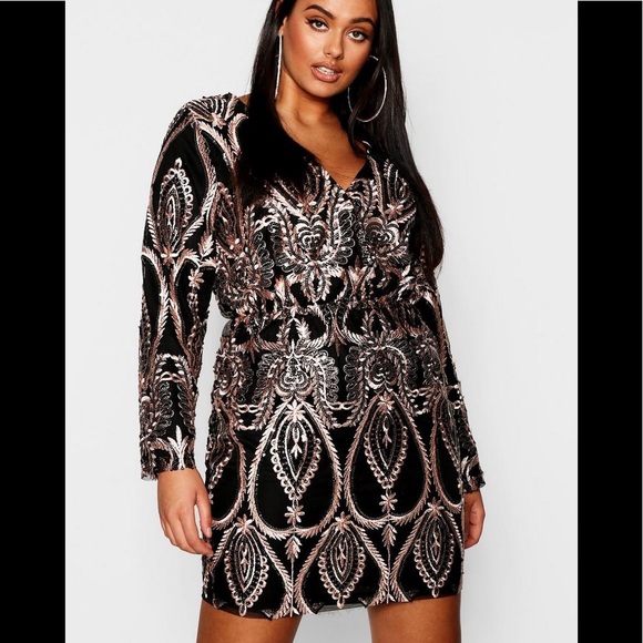 Dresses & Skirts - Boohoo lace and sequin mini plunge dress sz 14